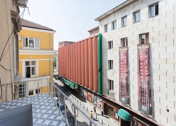 Sunny And Modern 1bdr In The Center Appartamento