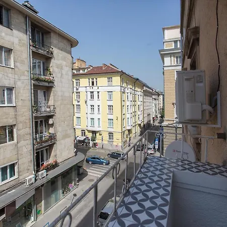 Sunny And Modern 1bdr In The Center *