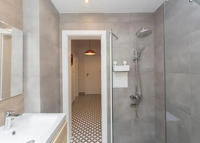 Sunny And Modern 1bdr In The Center Appartement *