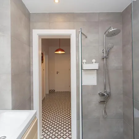 Sunny And Modern 1bdr In The Center 公寓 *