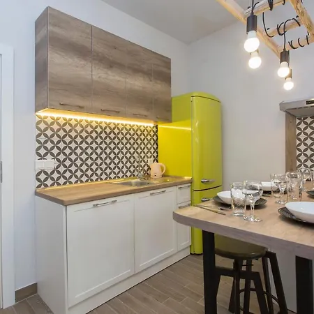 Sunny And Modern 1bdr In The Center 公寓 索菲亞