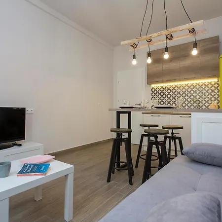 Sunny And Modern 1bdr In The Center 公寓 索菲亞