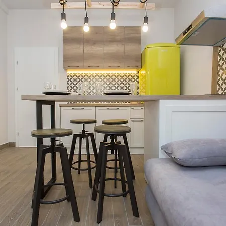 Sunny And Modern 1bdr In The Center 公寓 索菲亞