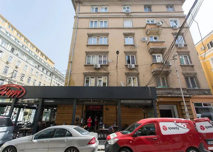 Sunny And Modern 1bdr In The Center * София